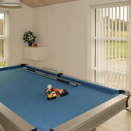 Four-bedroom Holiday In Hadsund Haslevgårde